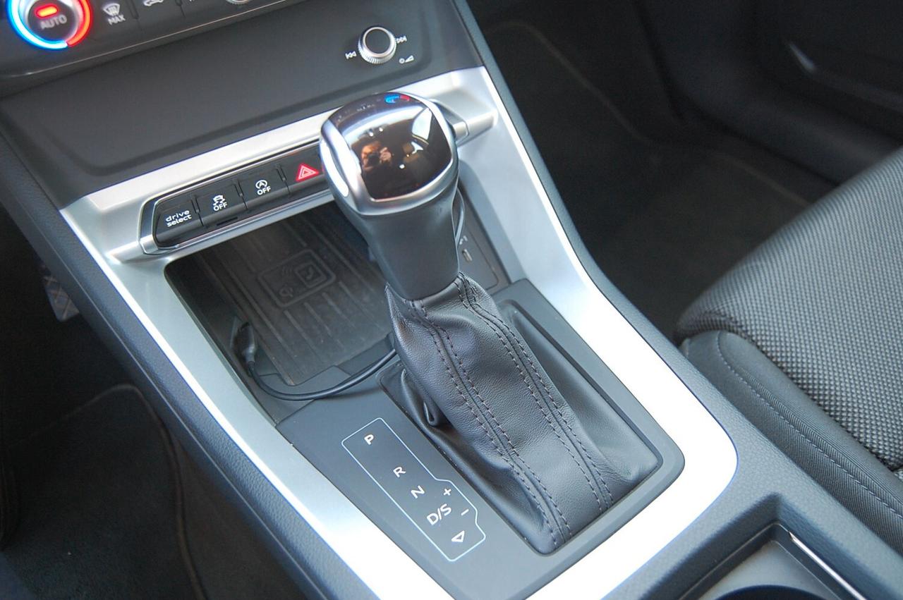 Audi Q3 35 TDI S tronic Business