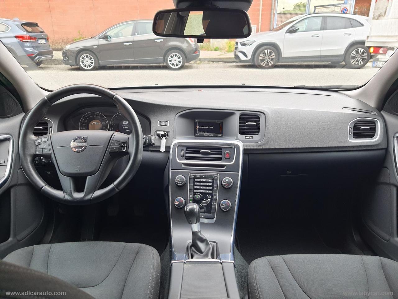 VOLVO V60 DRIVe