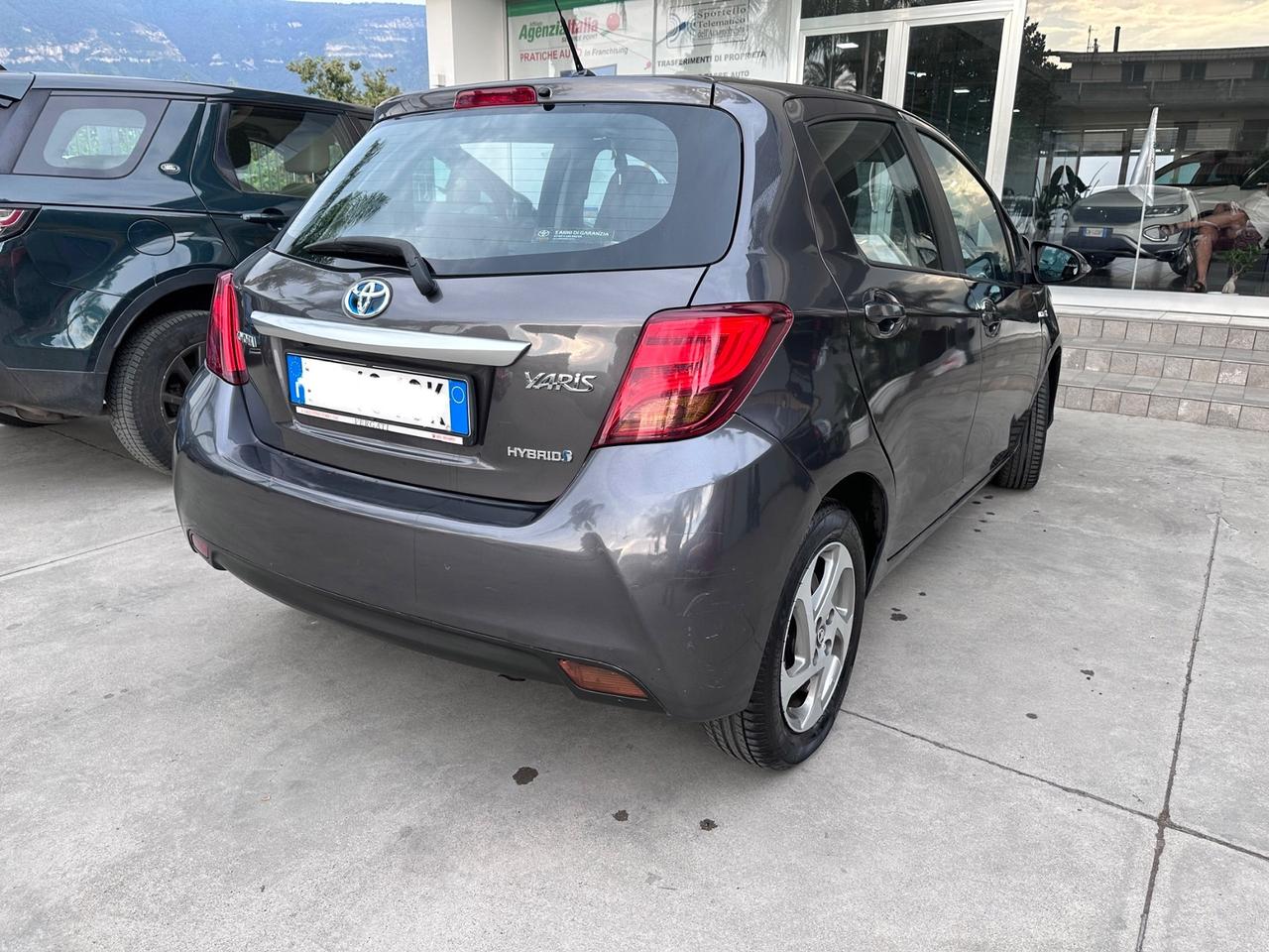 Toyota Yaris 1.5 Hybrid 5 porte Business