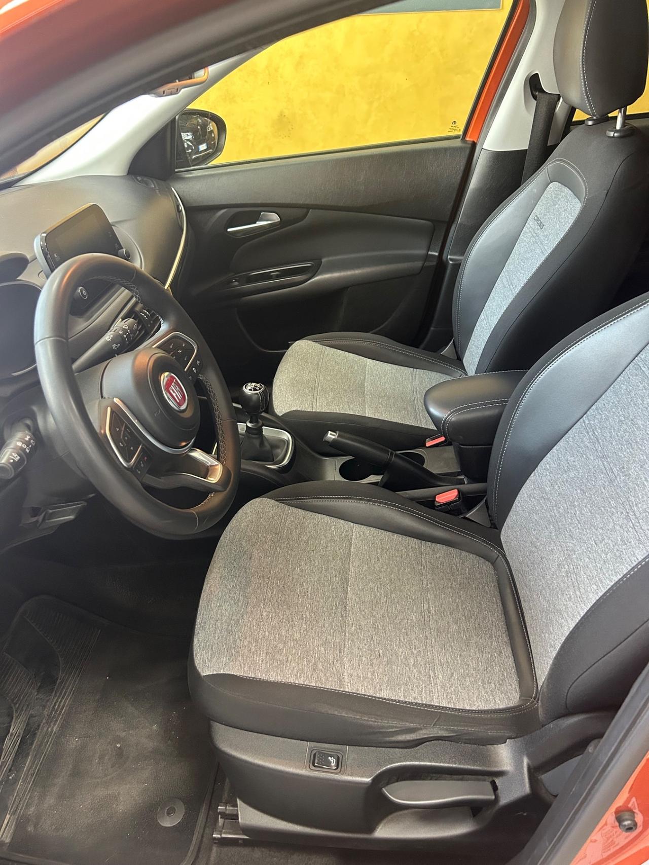 FIAT TIPO CROSS 1.6 Mjet 130 cv “PERFETTA”-2022