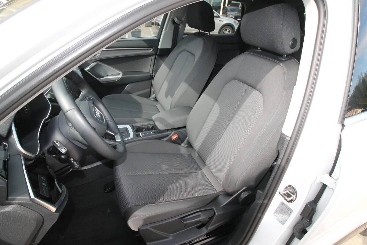 Audi Q3 35 TDI S tronic Business Advanced 2024