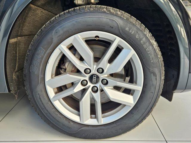 AUDI Q5 SPB 40 TDI quattro business advanced t DA ?469,00