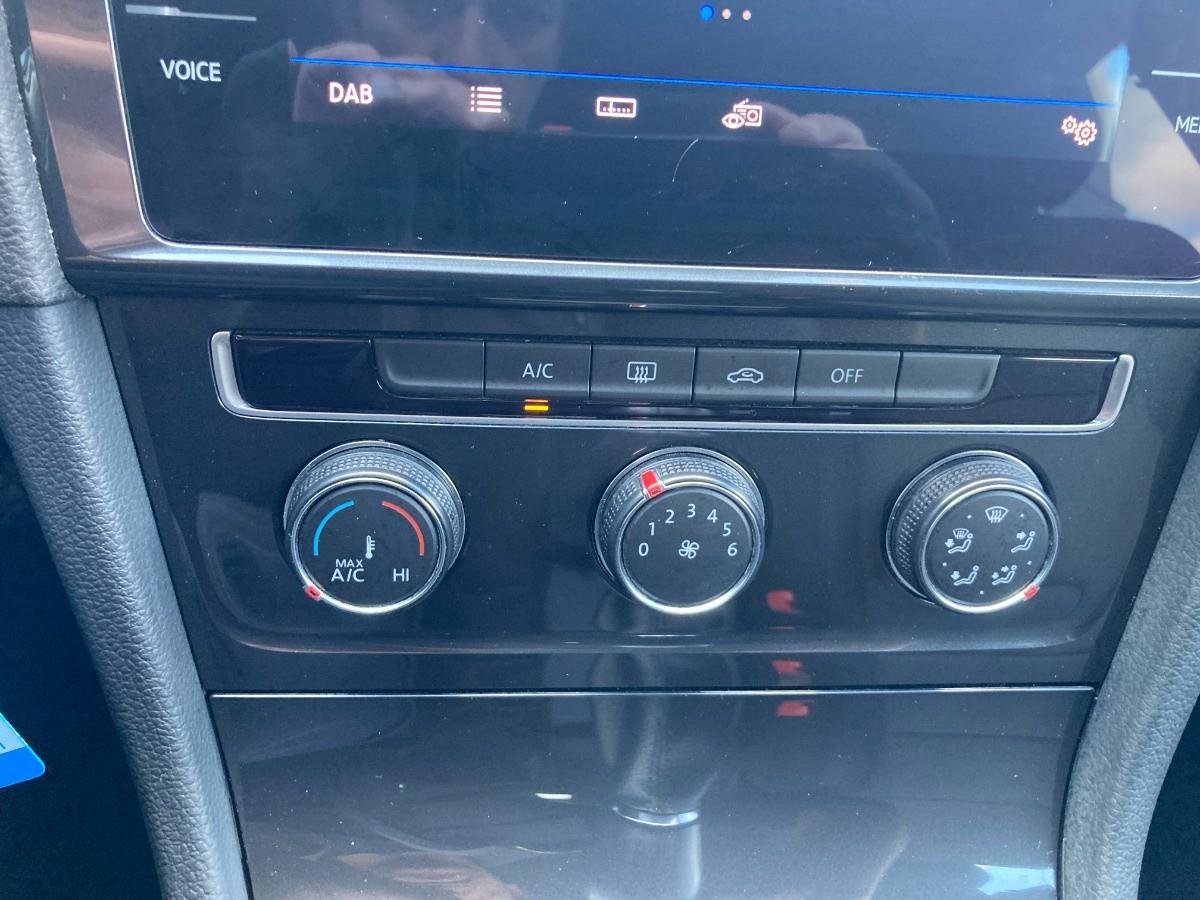 VOLKSWAGEN Golf Variant 1.6 tdi Business 115cv