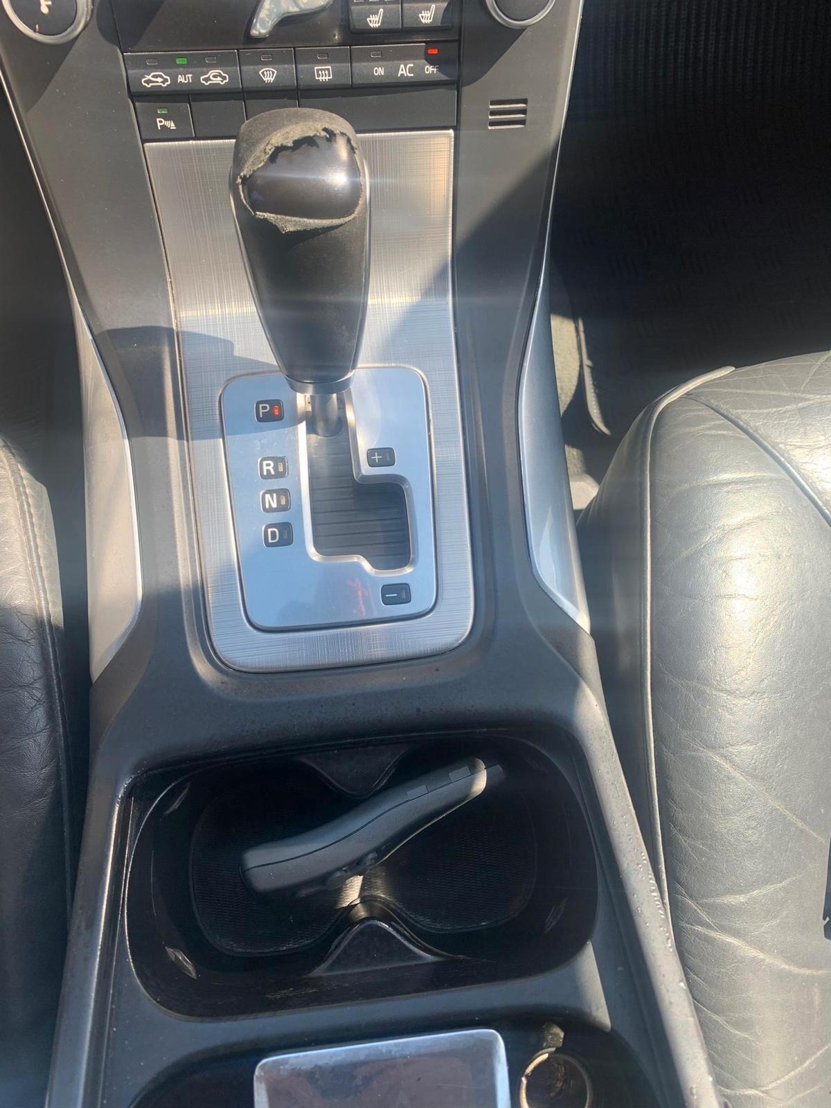 Volvo S80 2.4 D5 205 CV Geartronic Momentum