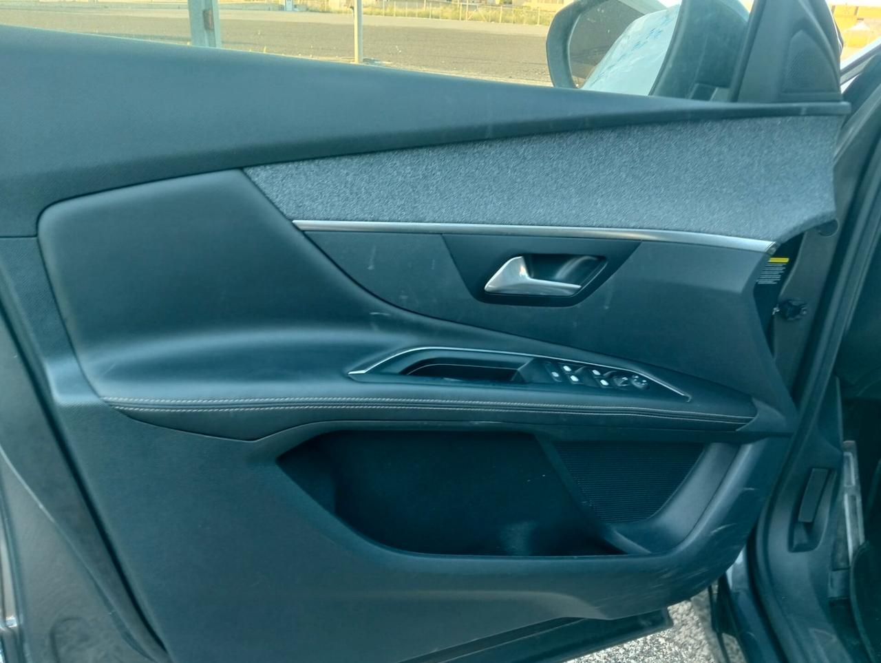 Peugeot 3008 BlueHDi 120 S&S Allure
