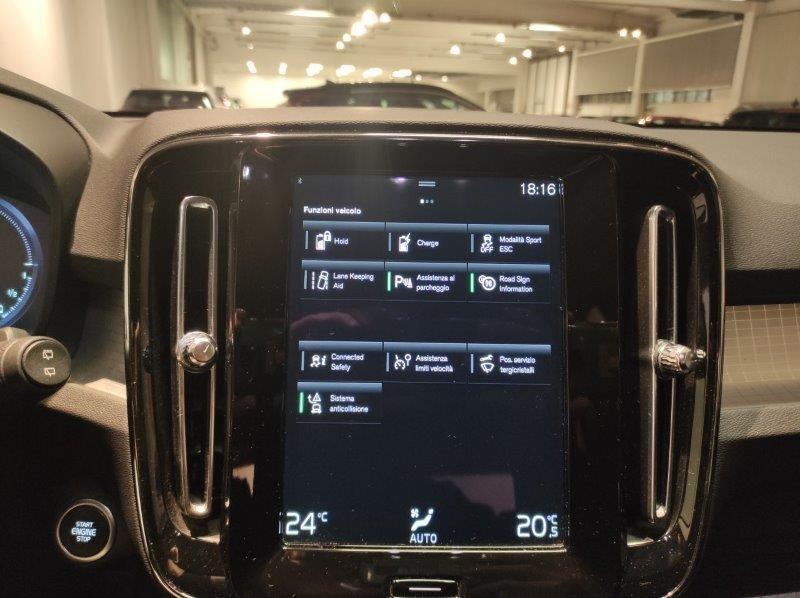 VOLVO XC40 (2017-->) - XC40 T5 Recharge Plug-in Hybrid Inscription Expression