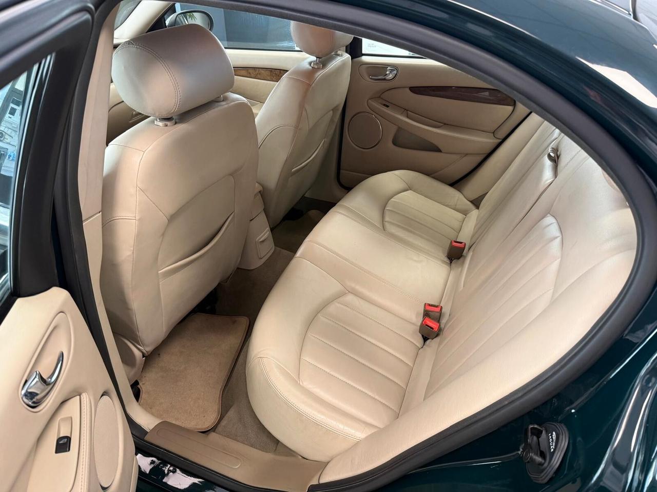 Jaguar X-Type 2.5 V6 24V cat Executive