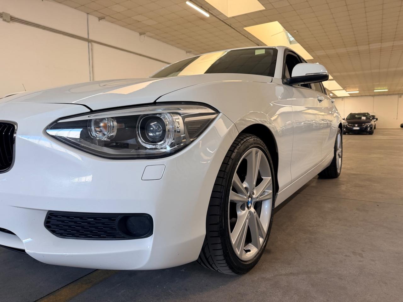 Bmw 116 116d 5p. Efficient Dynamics Sport