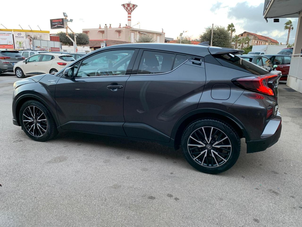 Toyota C-HR 1.8 Hybrid E-CVT Lounge