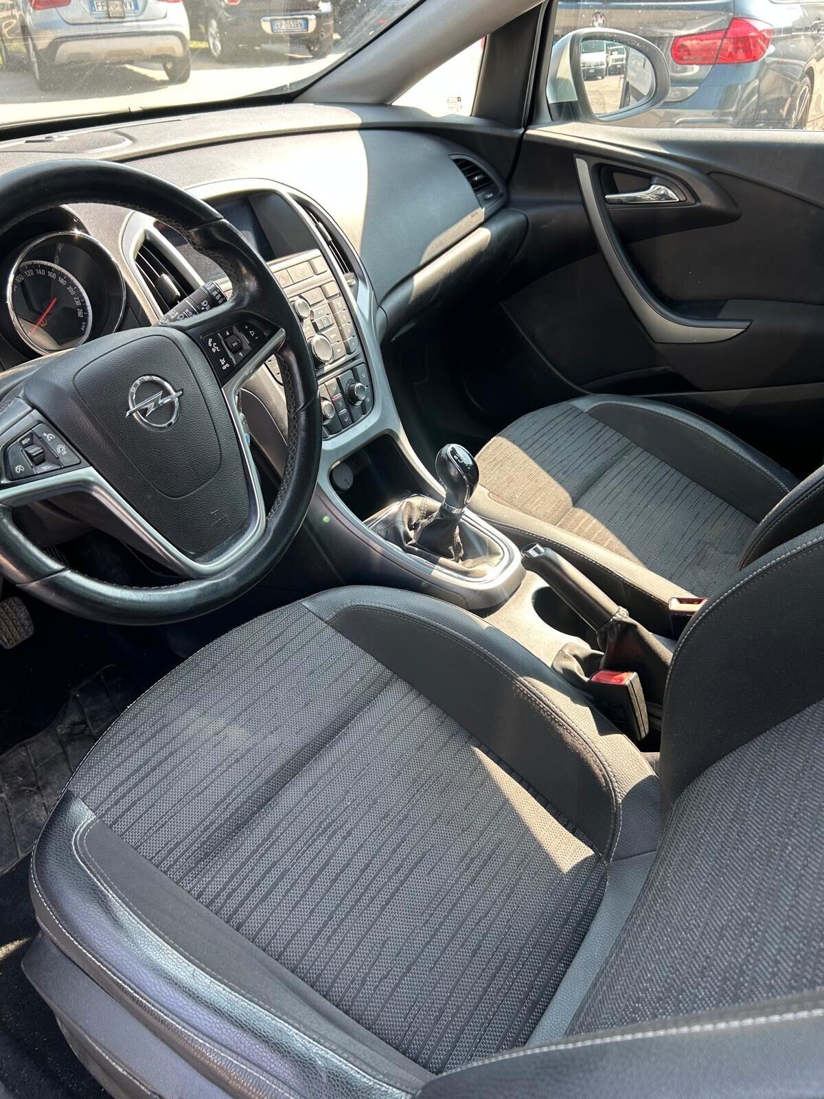 Opel Astra 1.4 Turbo 140CV Sports Tourer GPL Tech Cosmo OK NEO PATENTATI