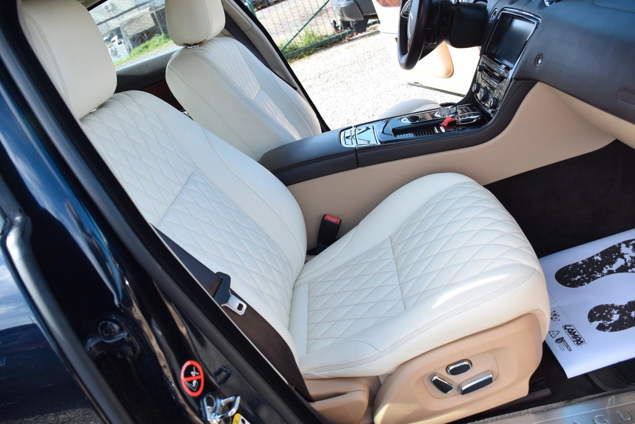 Jaguar XJ 3.0D V6 LWB Portfolio AUTOM. IVA DETR.