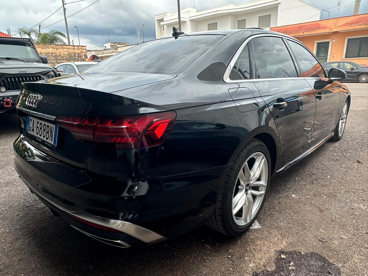 Audi A4 35 TDI/163 CV S tronic line edition