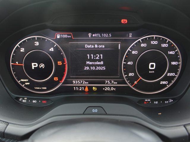 AUDI Q2 35 TDI quattro S tronic Identity Black