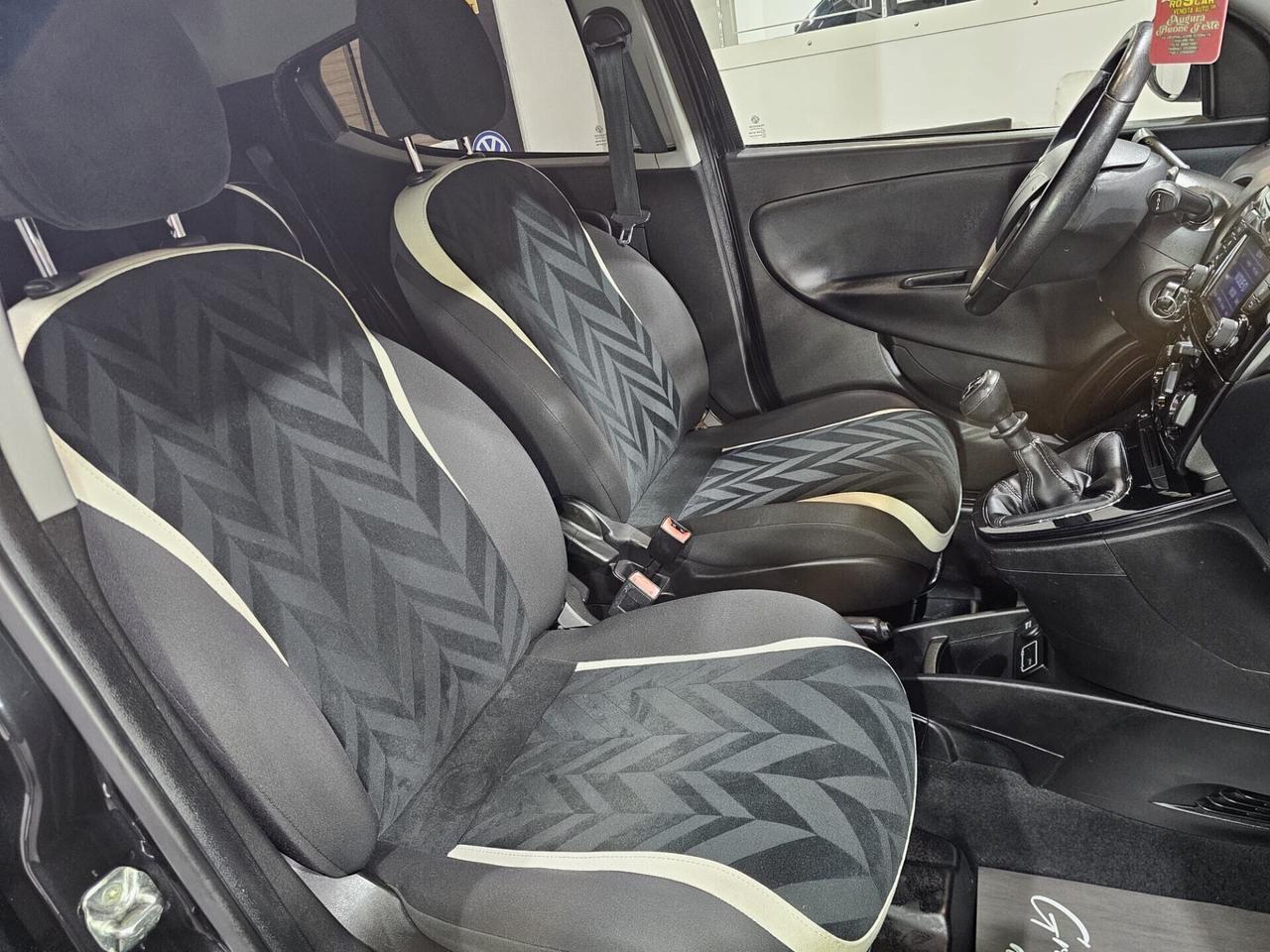 Lancia Ypsilon 1.2 benz. 69cv