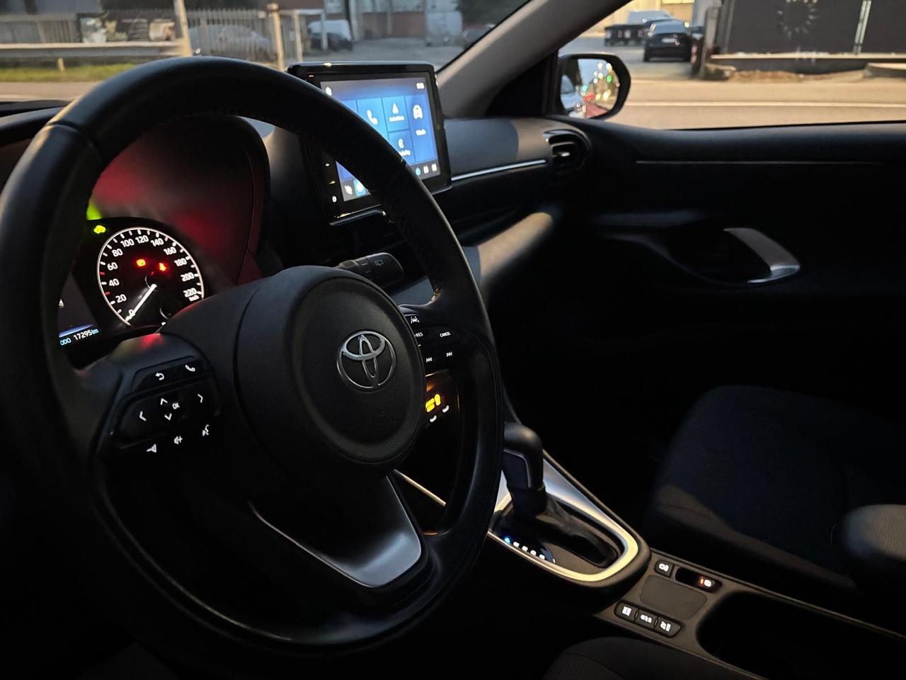 Toyota Yaris 1.5 Hybrid 5 porte Active