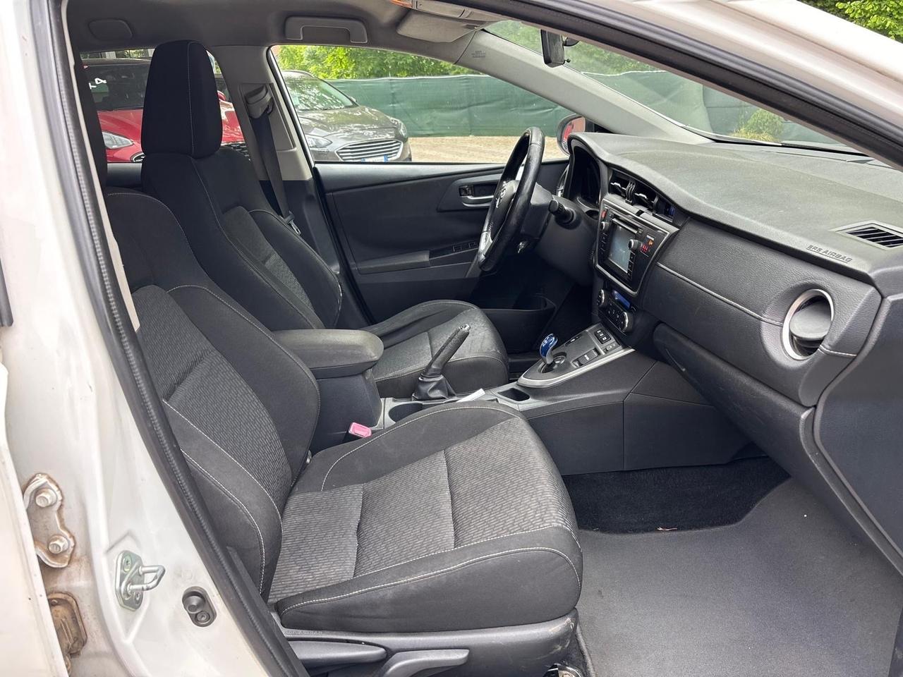 Toyota Auris Touring Sports 1.8 Hybrid Lounge