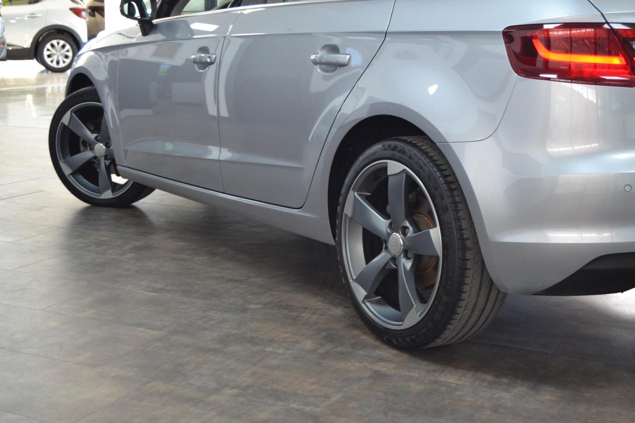 Audi A3 1.6 TDI Admired ULTRA 110CV Navi/Cruise/KMDOC