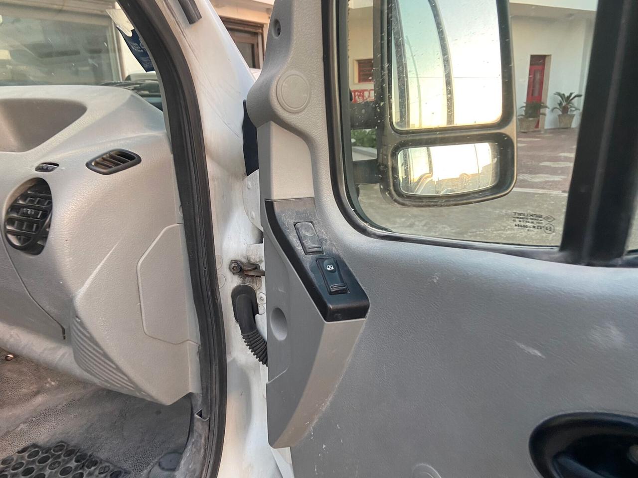 Nissan Interstar
