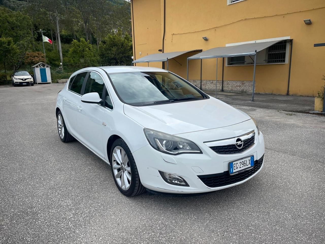Opel Astra 1.4 Turbo 140CV 5 porte Cosmo