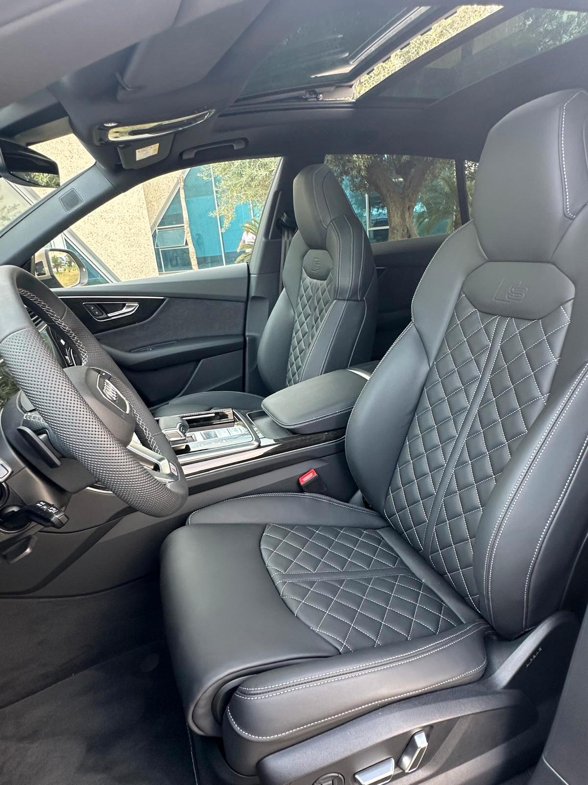 Audi Q8 50 TDI S-Line possibilità noleggio no scoring