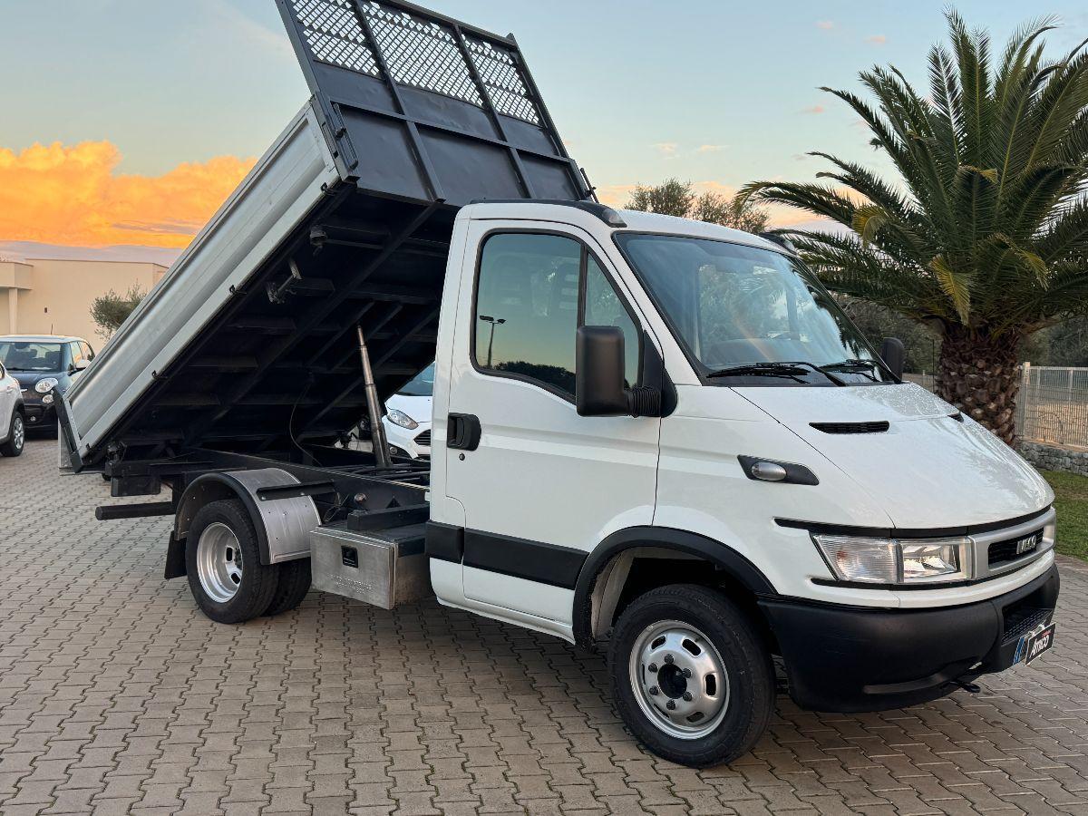 IVECO Daily 35 C12 RIBALTABILE TRILATERALE
