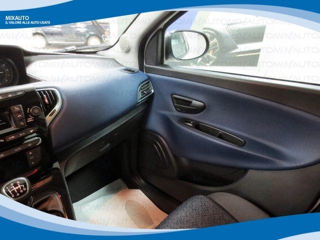 LANCIA Ypsilon Hybrid 1.0 FireFly 70cv 5 Porte Gold EU6 KM Ø