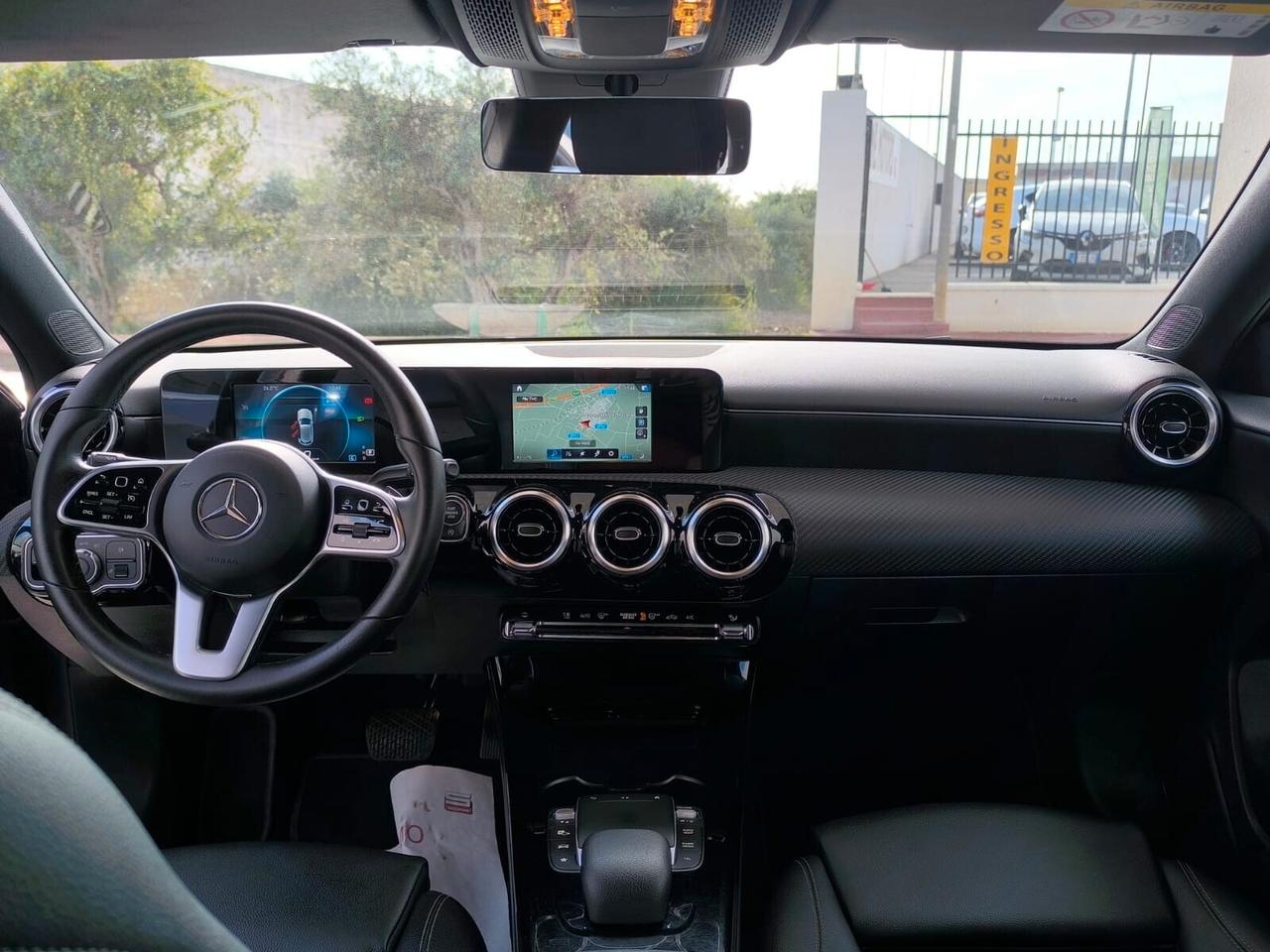 Mercedes A 180d Auto Business 2.0 cc 116 cv 2021