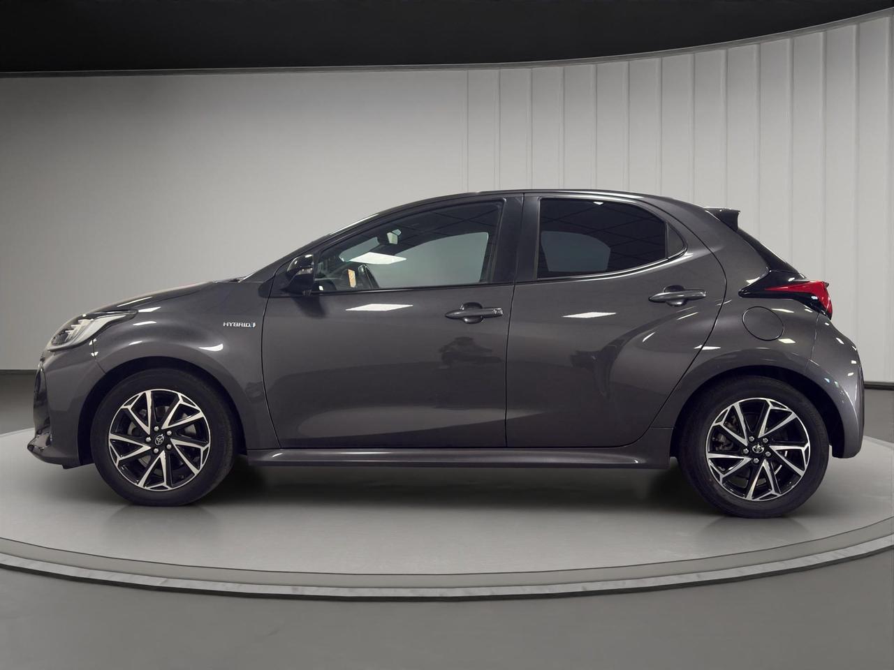 Toyota Yaris 1.5h Lounge