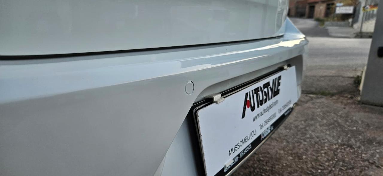 Volkswagen Golf 7.5 TDI 1.6 115CV 5p. HighLine