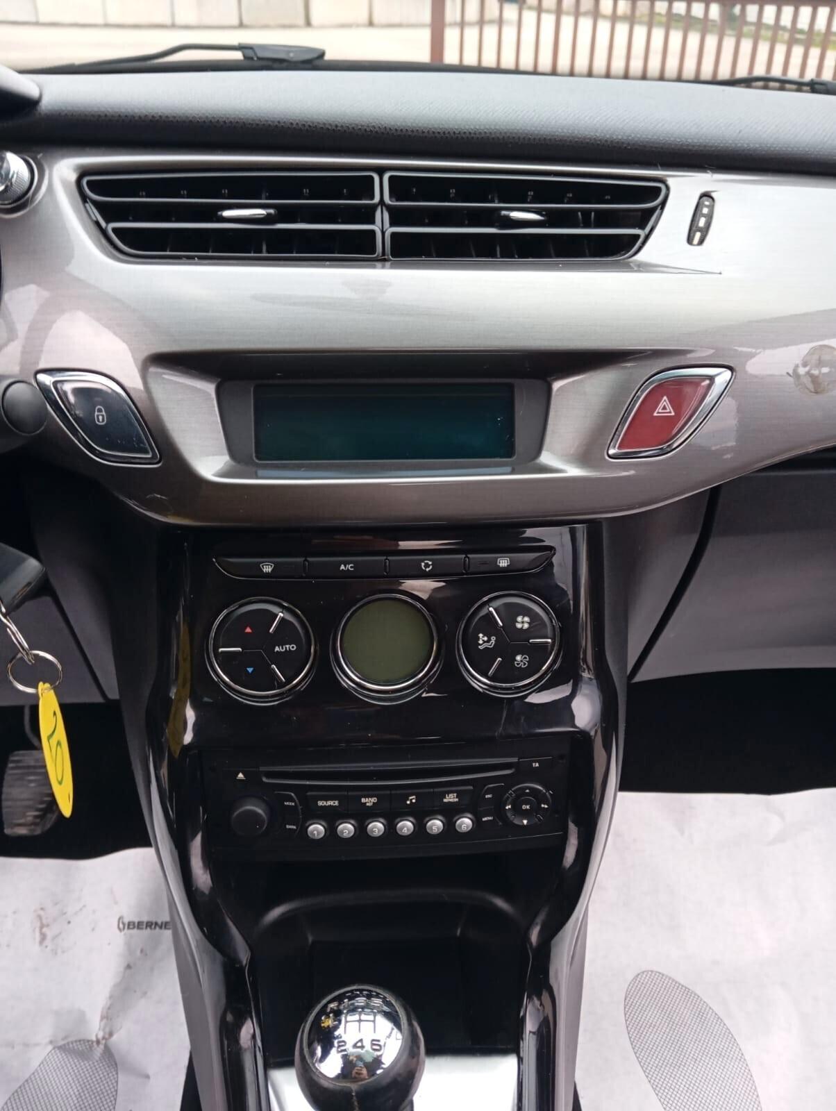 C3 1.6 e-HDi 110 airdream Exclusive