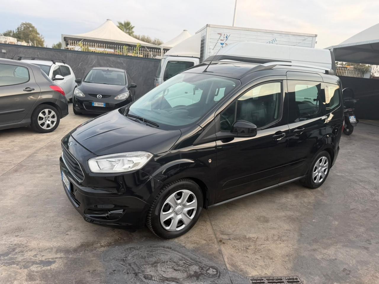 Ford Tourneo Courier 1.5 TDCI 75 CV Titanium