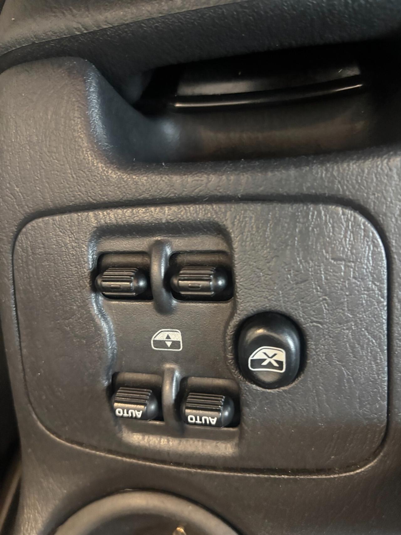 Jeep Cherokee 2.8 crd Limited auto*95000 KM CERTIFICATI*