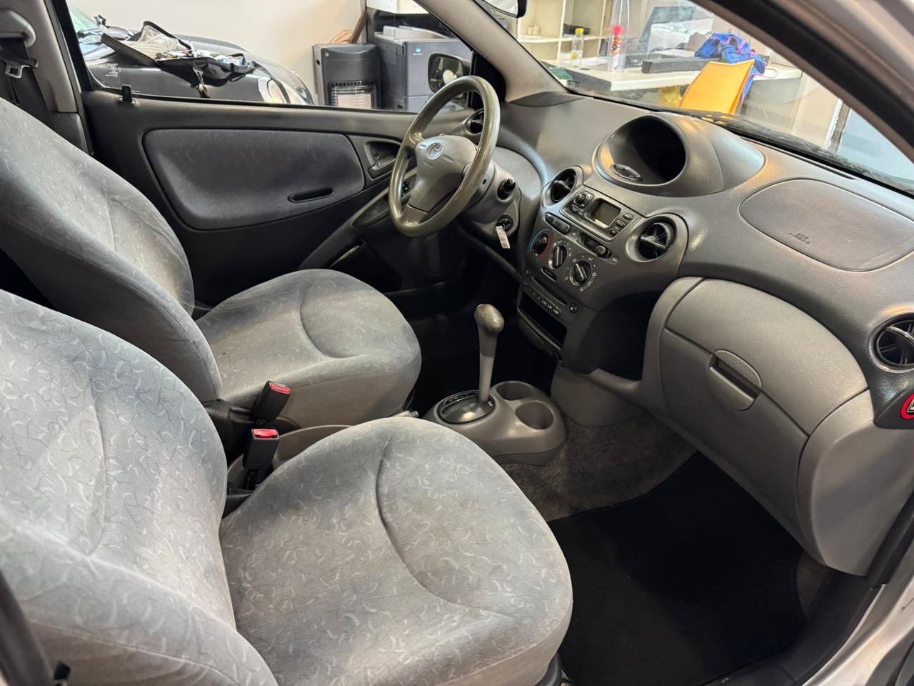 Toyota Yaris 1.3 METANO AUTOMATICO