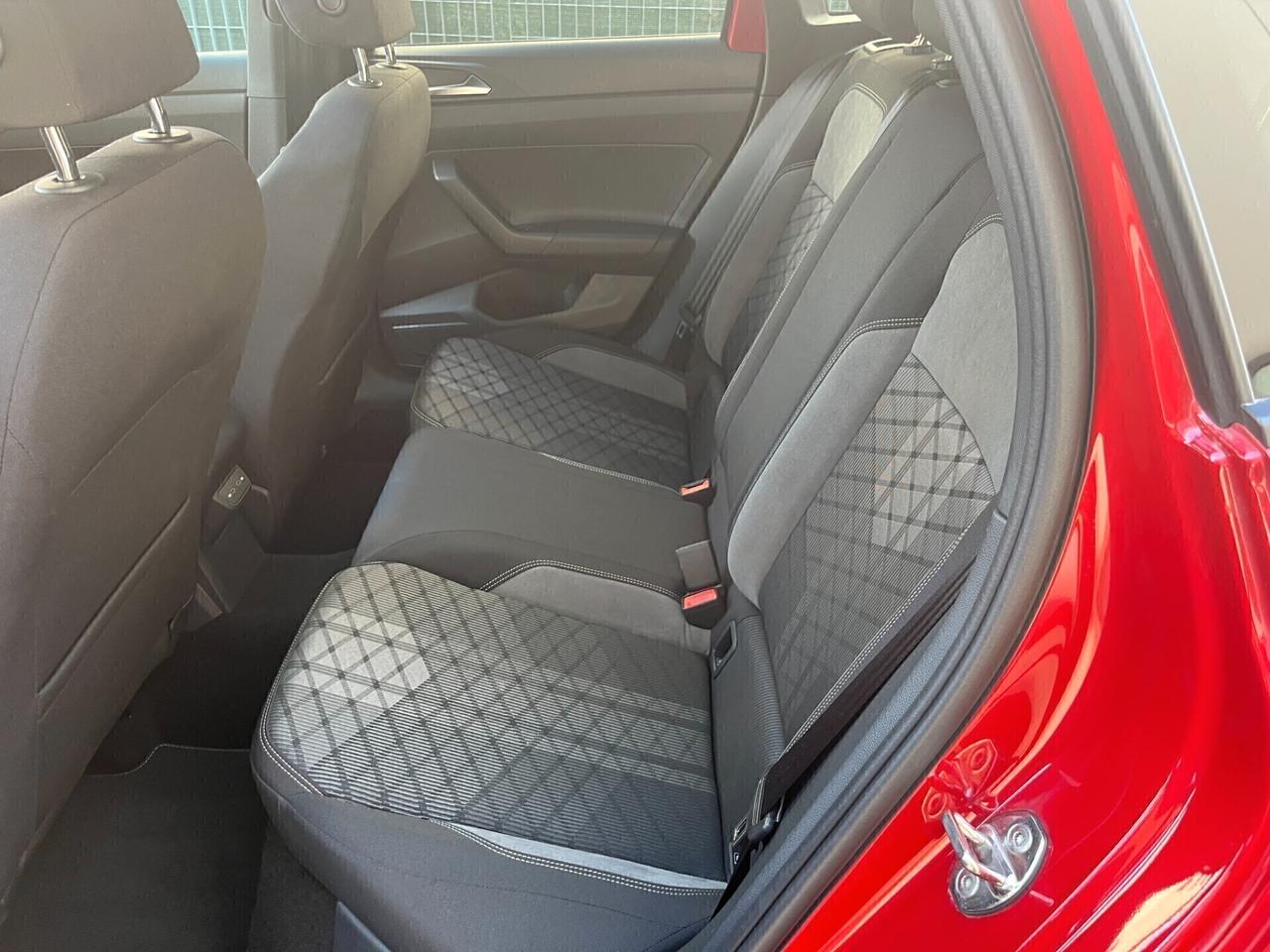 Volkswagen Taigo 1.0 TSI 115 CV DSG R-Line**km 35649**08/2024