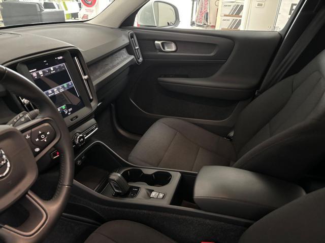 VOLVO XC40 T2 Momentum Core N1 - AUTOCARRO