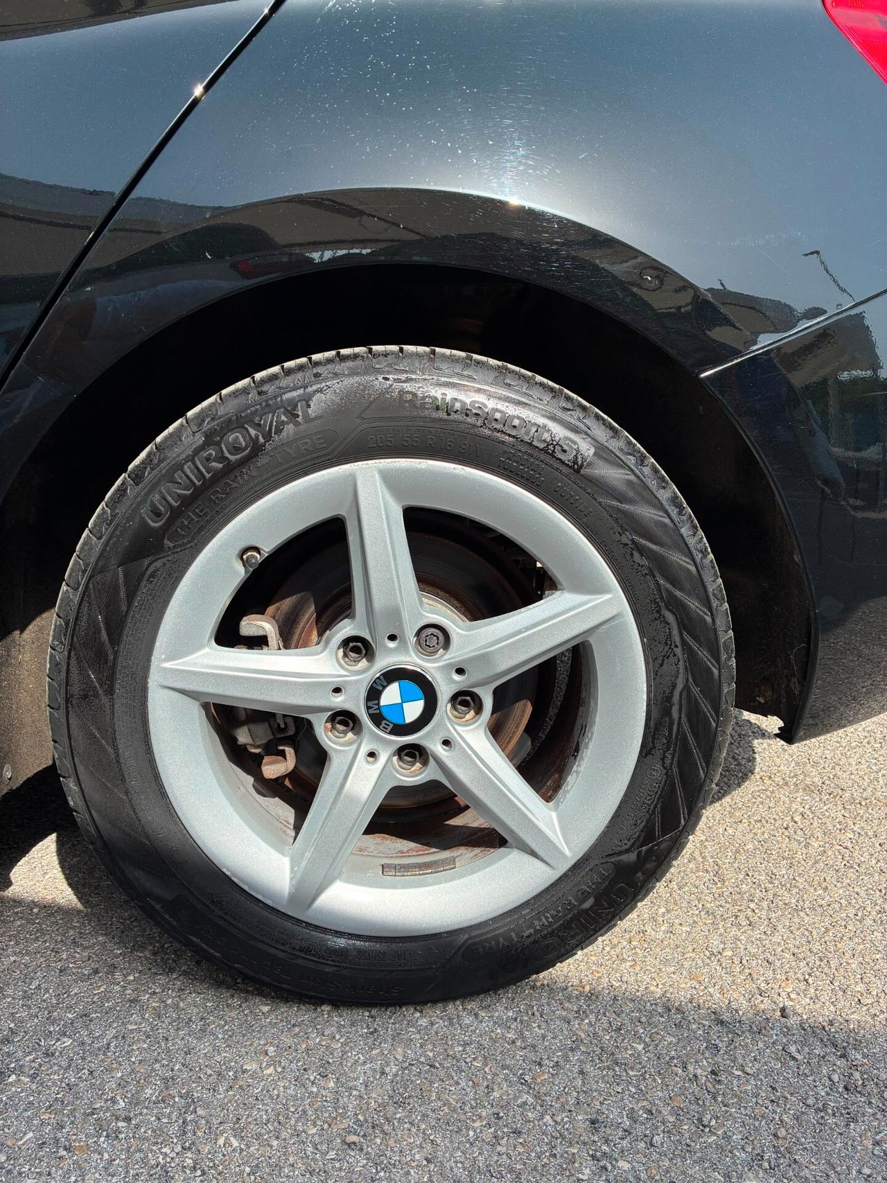 Bmw 114 114d 5p. Urban