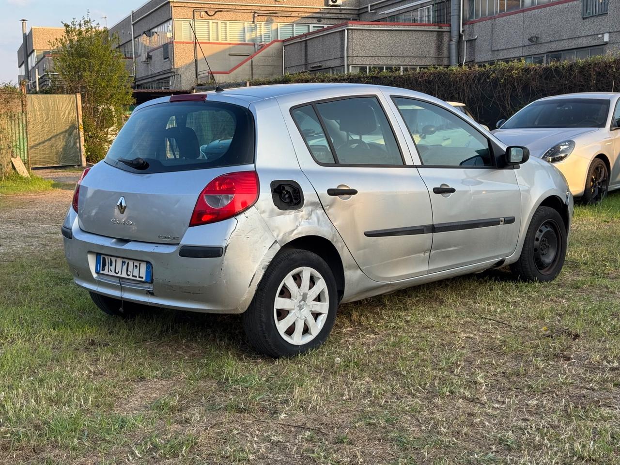 Renault Clio 1.2 Benzina 5 porte Luxe neopatentati 2006