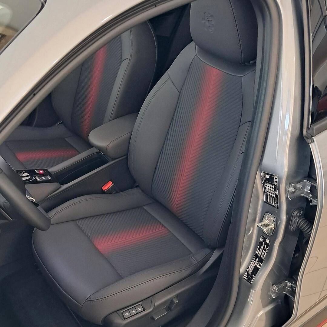 Alfa Romeo Junior 1.2 136 CV Hybrid eDCT6 Speciale tetto Apribile