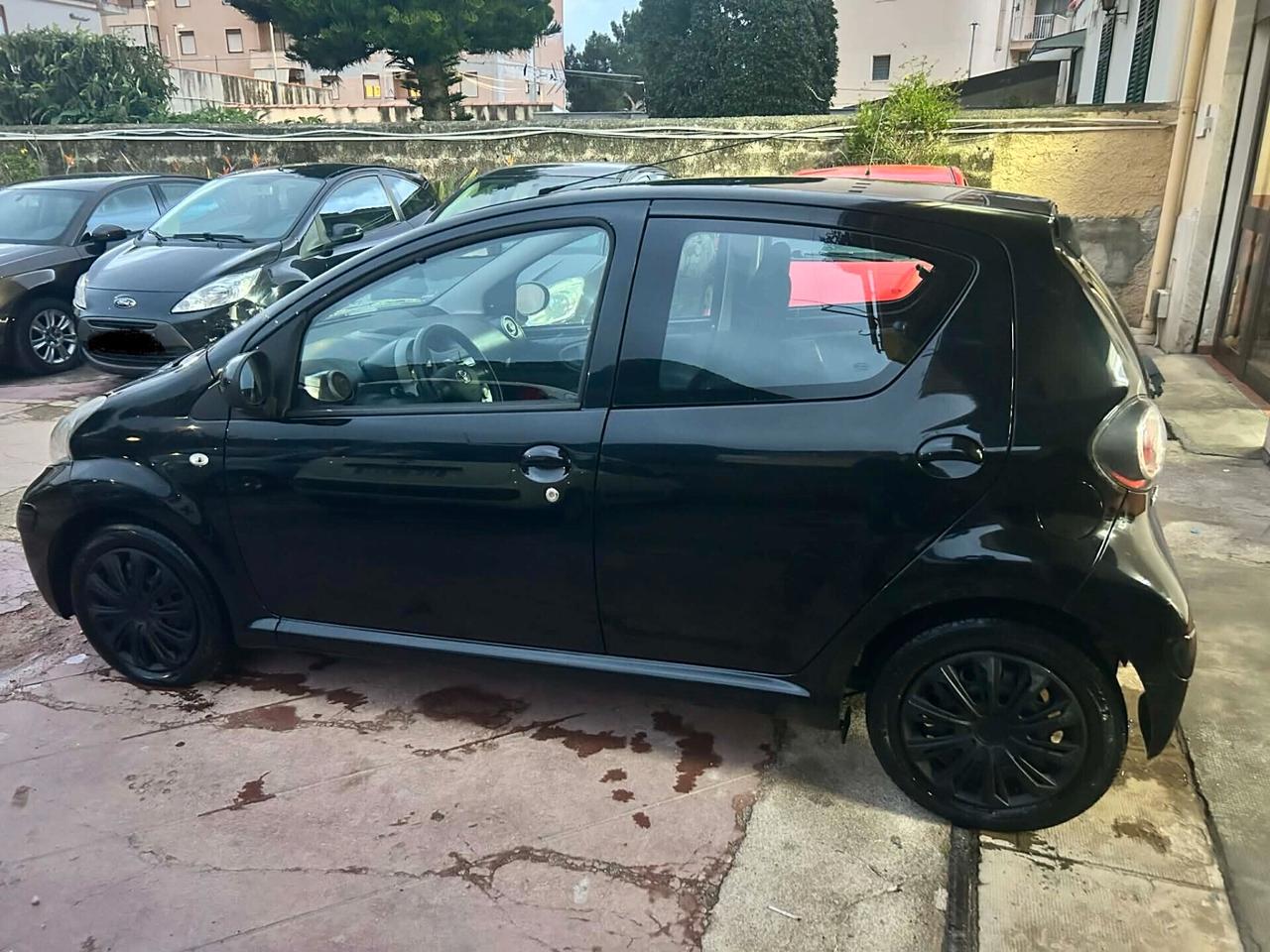 TOYOTA AYGO 1.0 68CV 2012 EURO 5 TOTAL BLACK