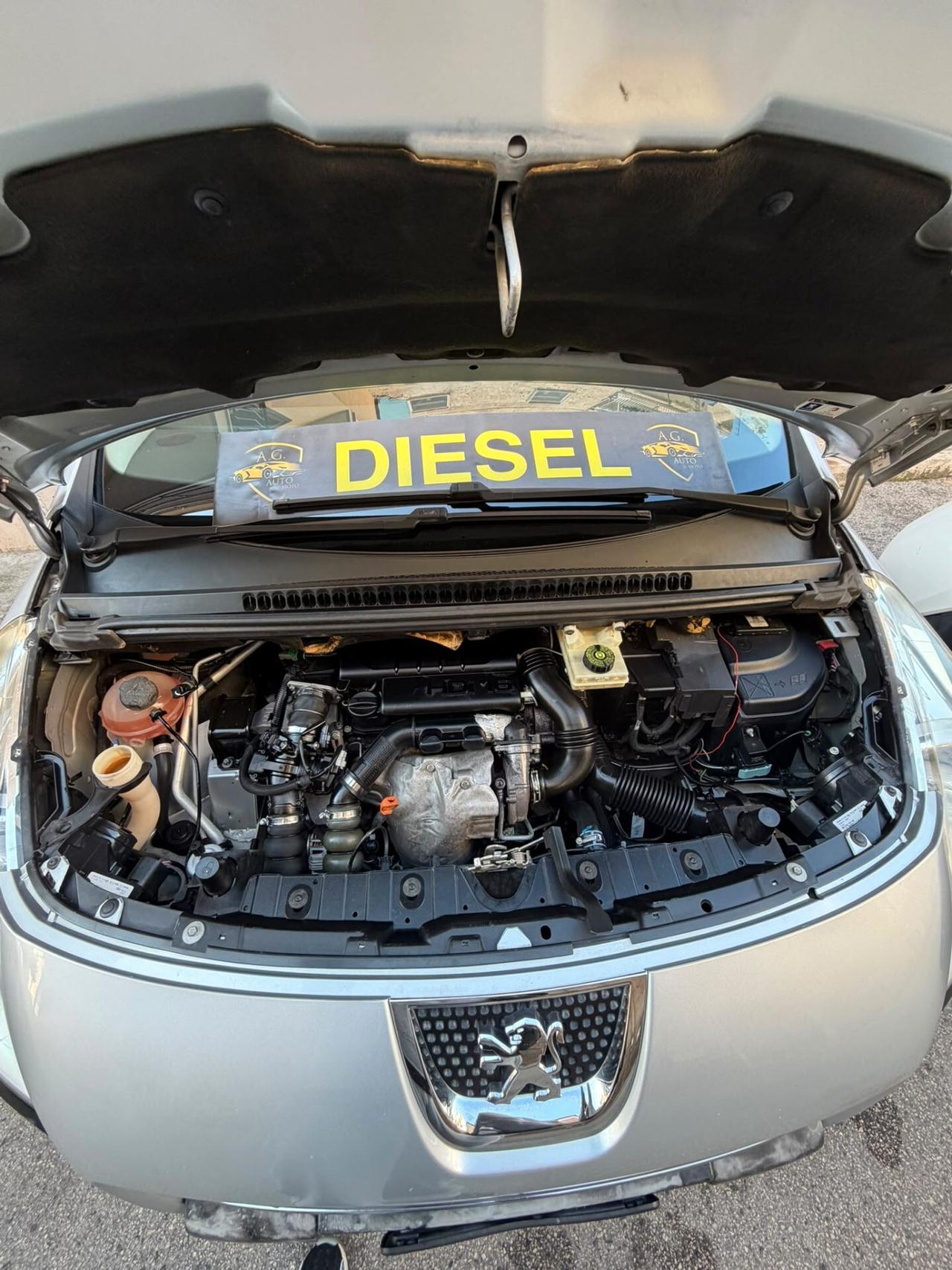 Peugeot 3008 1.6 HDi 110CV
