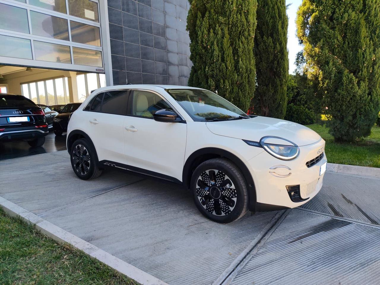 Fiat 600 Hybrid 110 CV DCT MHEV La Prima II