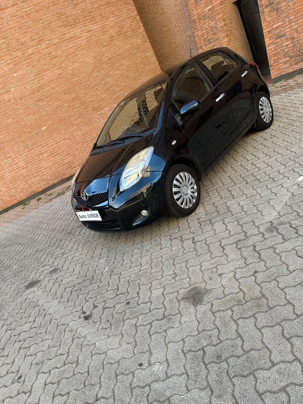 Toyota Yaris 1.0 5 porte Lounge