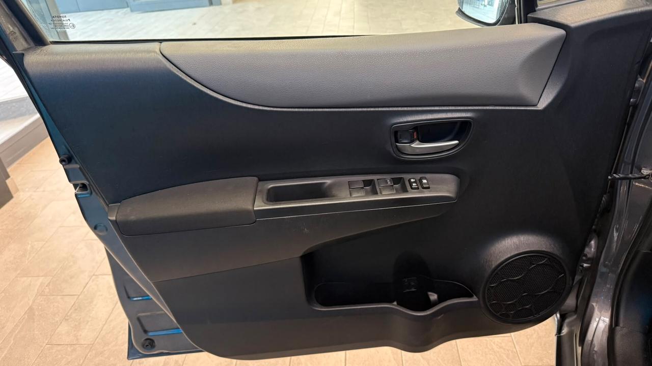 TOYOTA YARIS 1.4 D 5 PORTE LOUNGE 2014