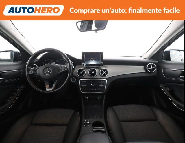 MERCEDES-BENZ GLA 180 d Automatic Business