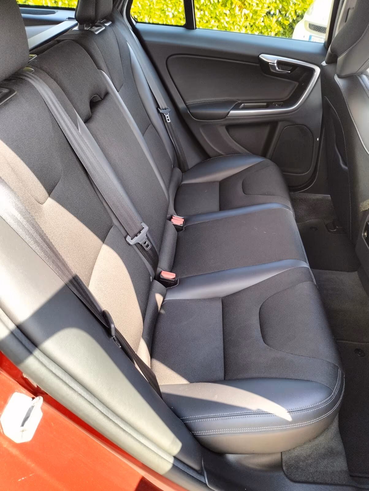 Volvo V60 D2 Geartronic R-design KM 90.000
