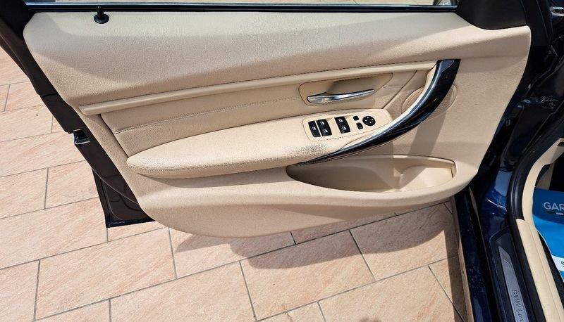 BMW Serie 3 Touring 320d xDrive Luxury