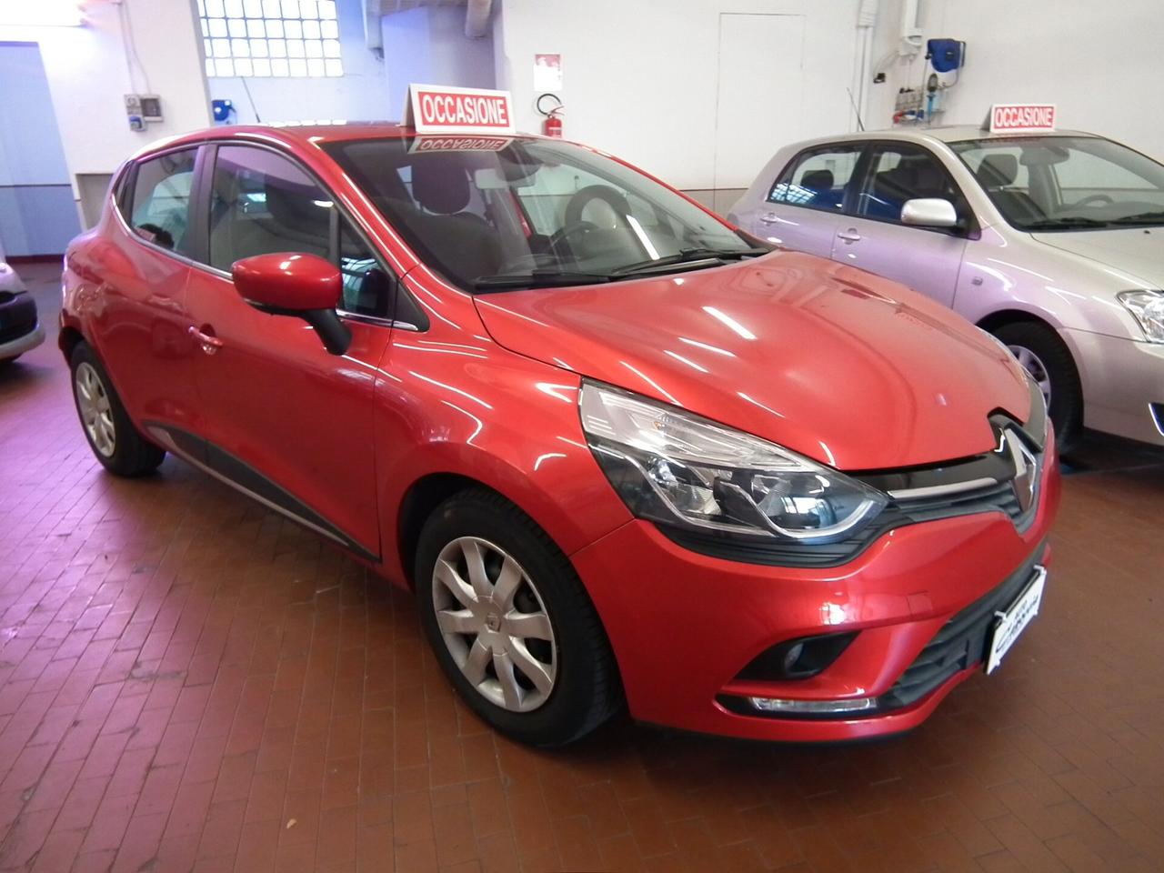Renault Clio 1.2 BZ 5 P NAVI SENSORI CRUISE CONTROL ! ZEN