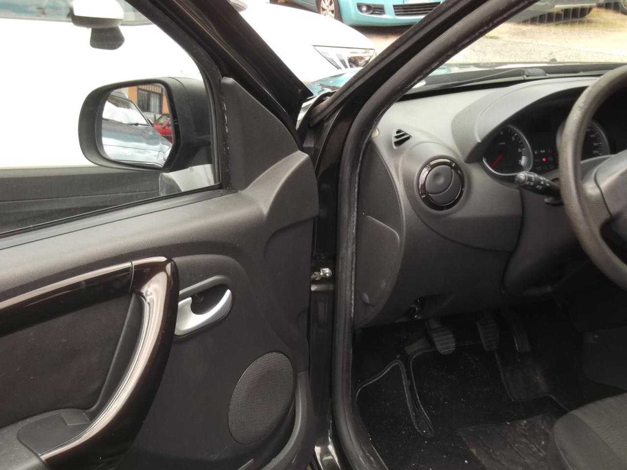 Dacia Duster 1.6 110CV 4x2 - 06