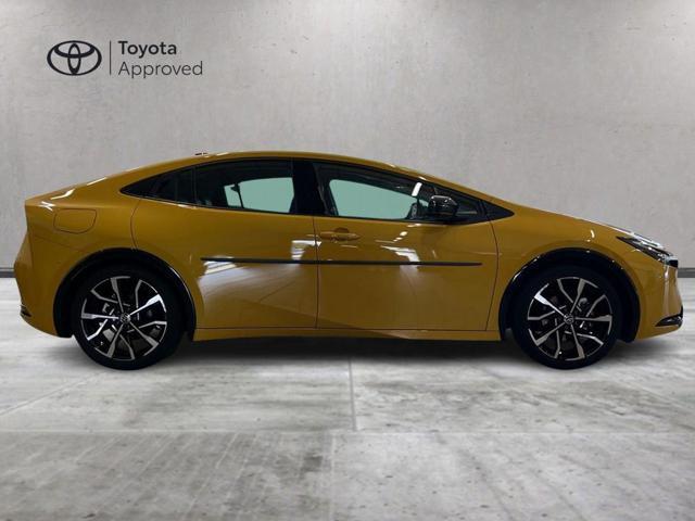 TOYOTA Prius 2.0 Plug-in Hybrid Lounge +