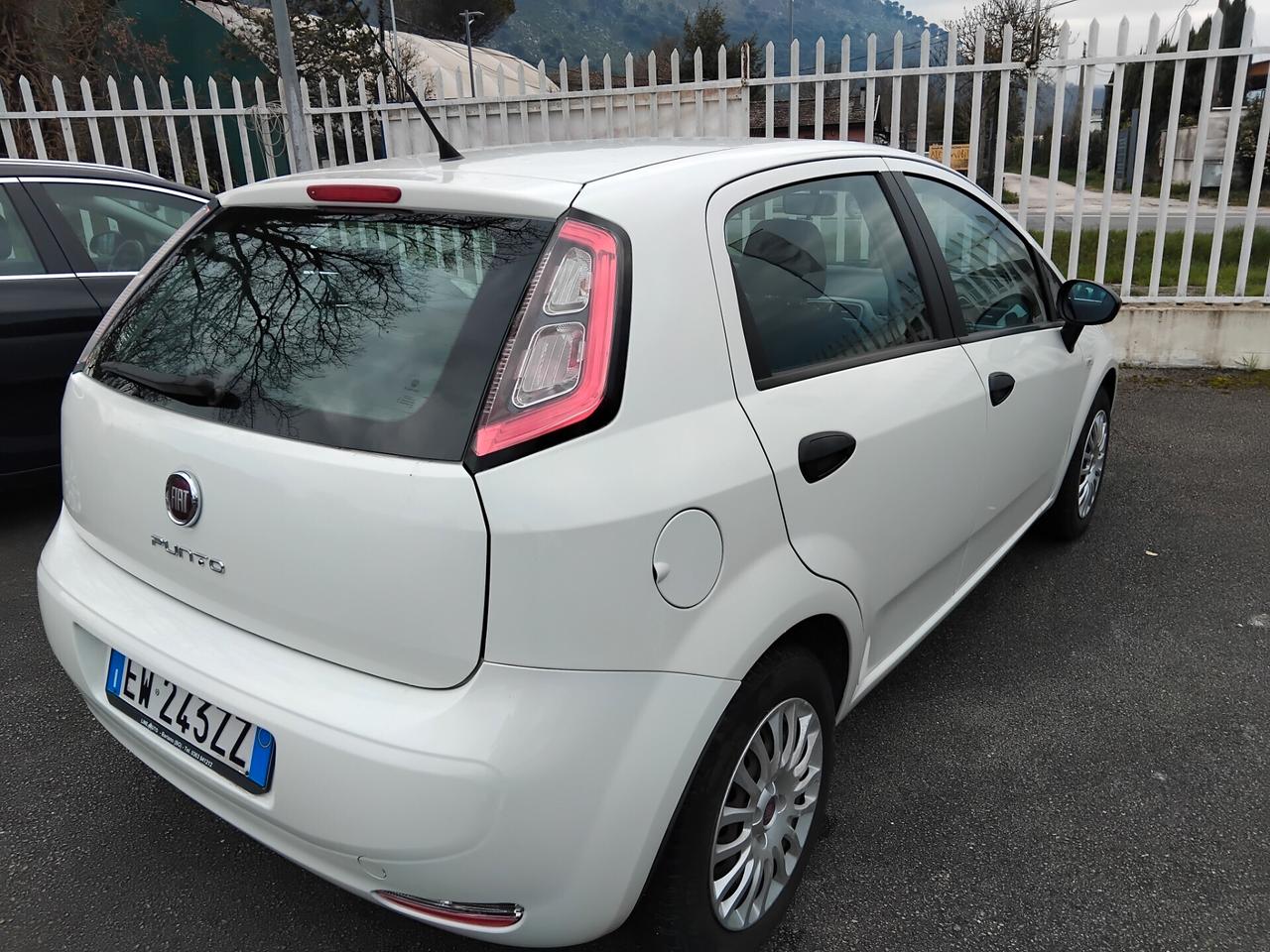 Fiat Punto 1.3 MJT II 75 CV garanzia 12 mesi